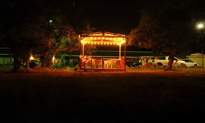 Dripping Springs Hotel | Outpost Motel