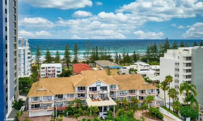 Miami Hotel | Outrigger Burleigh