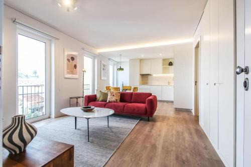 Sao Jose Apartment | Outstanding Liberdade Spacious Apt 2 Bedroom w AC