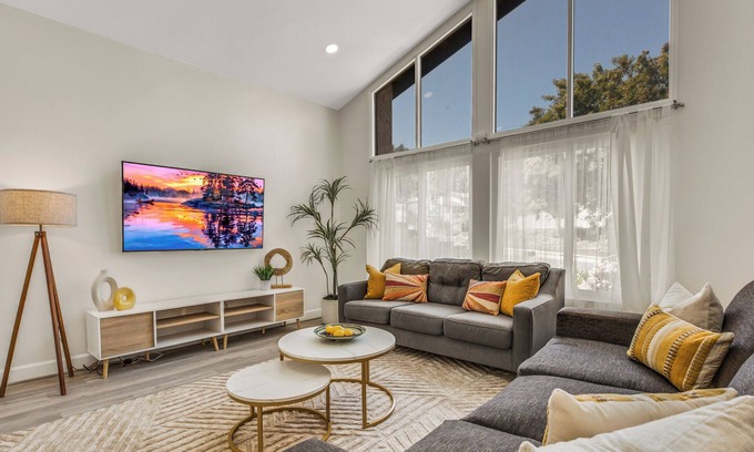 Torrance House | Outstanding Torrance Home: Amazing Design & Luxury