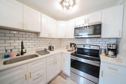 East Ocean View Apartment | OV Mosaic - Topaz Suite