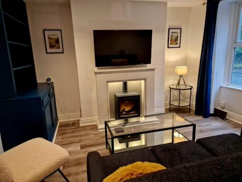 New Mills House | Over Torrs Cottage