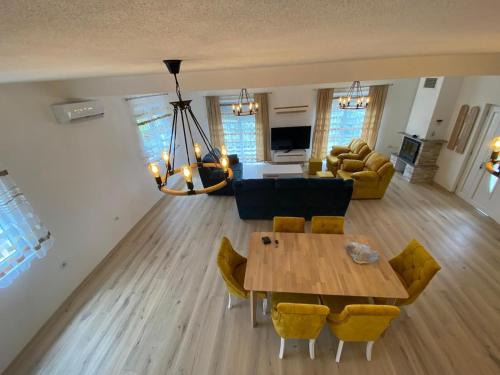 Ilijas Villa | Overland villa 1