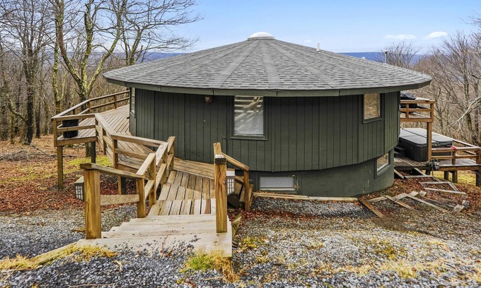 Old Timberline House | Overlooking Canaan Valley. It's about time you got Round-To-It!