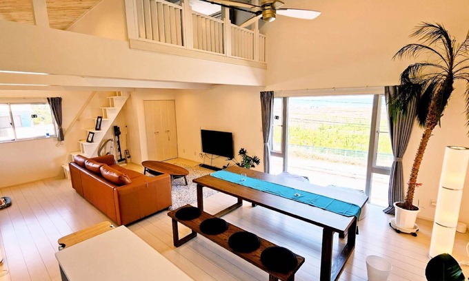 Ichinomiya Villa | Overlooking the Olympic surf venue from the cypress bath and large terrace.