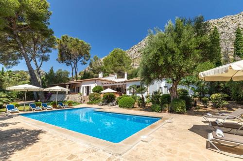 Urbanitzacio la Font Villa | Owl Booking Villa Bella Fonte - Luxury Retreat