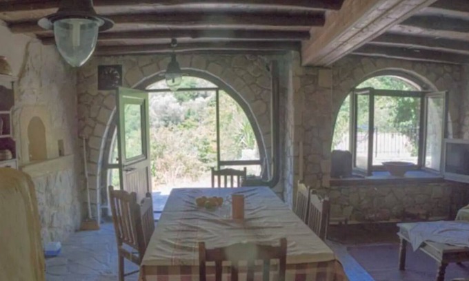 Kakopetros House | Owl House on the way to Southern Crete