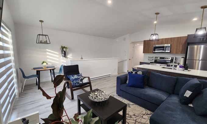 Fort Gary Apartment | Own a Slice of Heaven at this Incredible Peace Plaza, Where Memories Are Made!