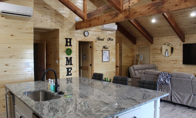 Shreveport Cabin | Owner's Cabin at God's Country Resort with Hot Tub and Spectacular View (2A)