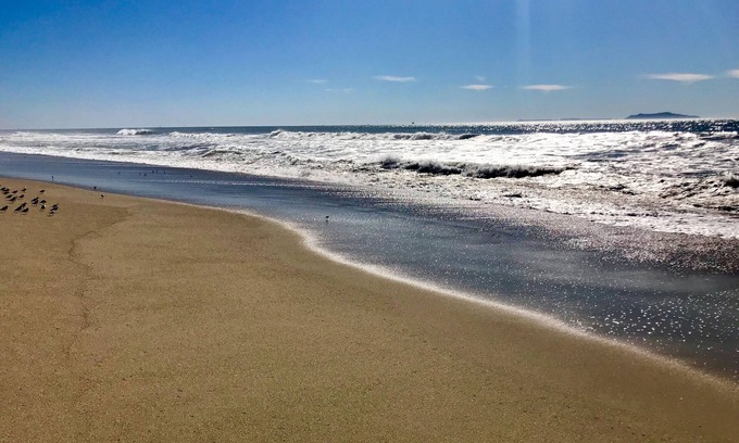Oxnard Shores House | Oxnard Beach house two lots from sand!