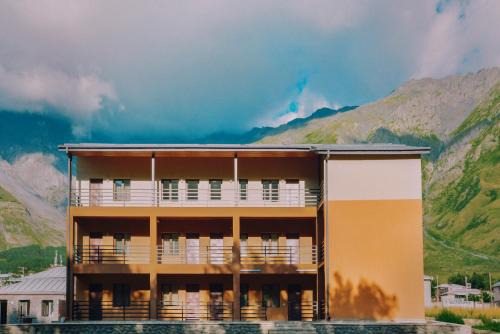 Gergeti House | Oxygen House