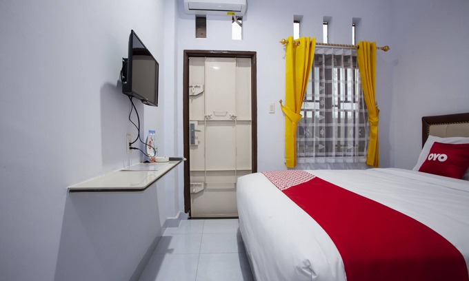 Bahapal Raya Hotel | OYO 1764 Sopou Penginapan Rinal & Tuah