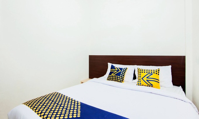 Hutagodang House | OYO 2220 PINK'S GUEST HOUSE