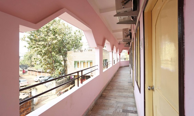 Cuttack Hotel | OYO 26808 Shree Ram Residency