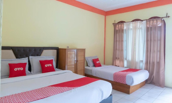 Ambarita Hotel | OYO 2901 Kings Guest House