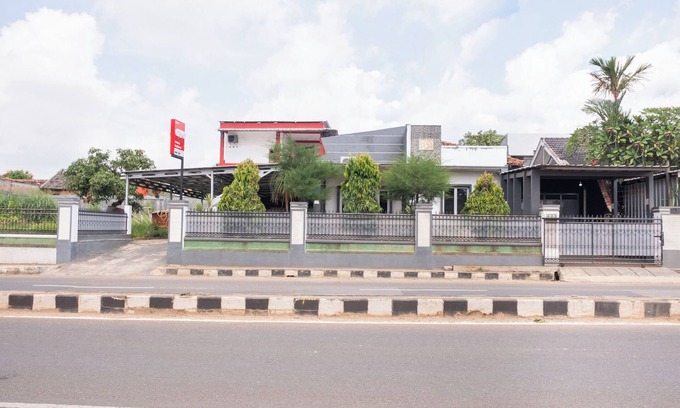 Rajabasa Hotel | OYO 2919 Andung Residence