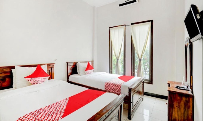 Cokroaminto Hotel | OYO 3156 Hotel Warta Dua