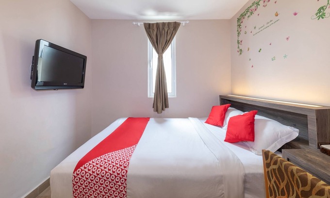 Daerah Kulai Hotel | OYO 429 Sunlight Hotel