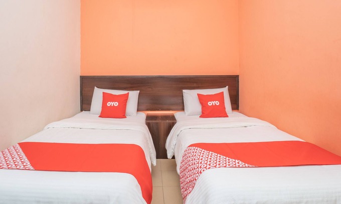 Pekan Pangkor Hotel | OYO 44078 The Island Hotel