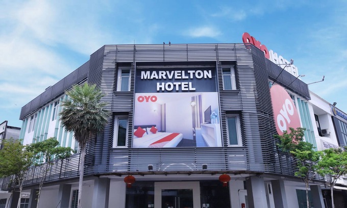 Central Seberang Perai Hotel | OYO 442 Marvelton Hotel