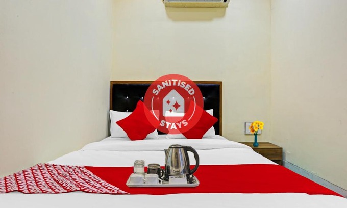 Malad East Hotel | OYO 70191 Hotel Crown