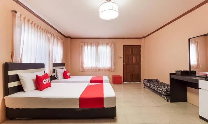 Si Racha Hotel | OYO 75370 Saowanee Resort And Apartment