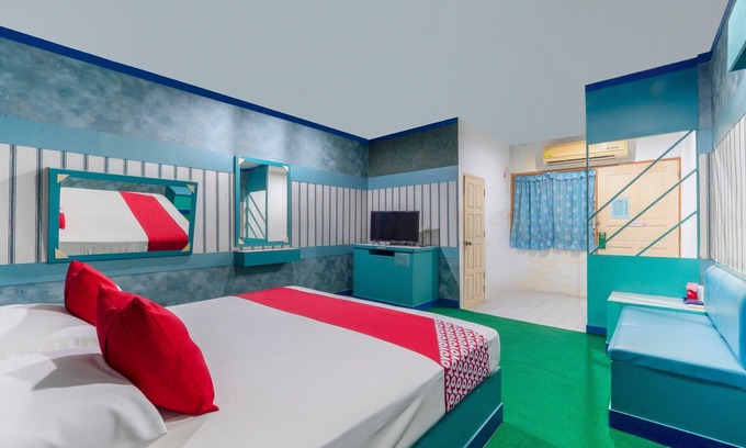 Rayong Hotel | OYO 764 Lets go Hotel