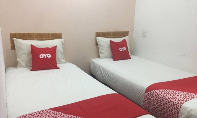 Bukit Kayu Hitam Hotel | OYO 89671 Changlun Star Motel