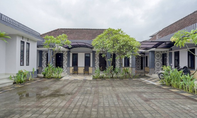 Denpasar Utara Hotel | OYO 90131 Liberty Guest House