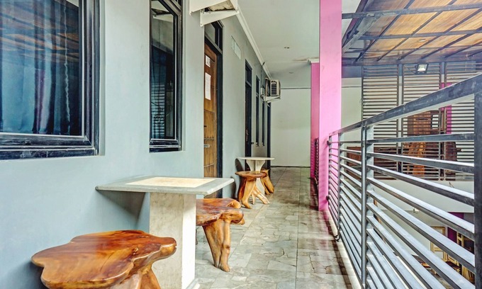 Serang Hotel | OYO 90187 Puri Allisa Syariah