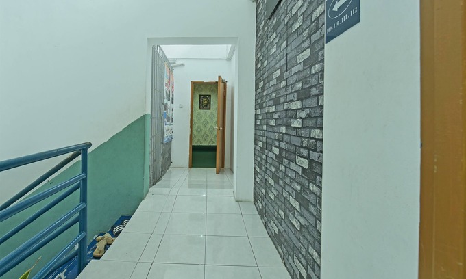 Kampung Kijing Hotel | Oyo 90631 Syahirah Hotel