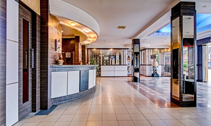Dumai Hotel | OYO 90697 Hotel Wisata