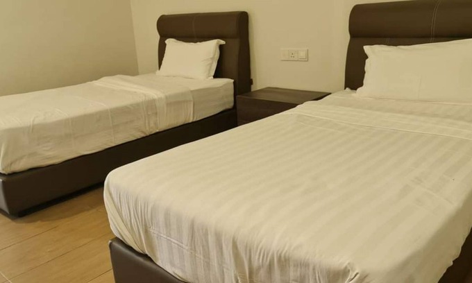 Kampung Berjaya Hotel | OYO 90866 Rakyat Inn