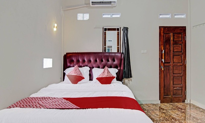 Pangkalan Kerinci Hotel | OYO 92082 Elisa Hill