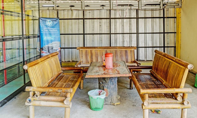 East Ogan Komering Ulu Hotel | OYO 92386 Homestay Juwita Perdana Syariah