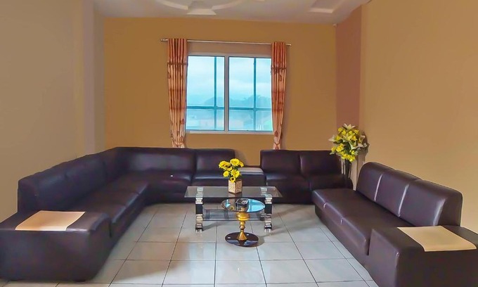 Medan Hotel | OYO 92463 Deli Hotel Medan