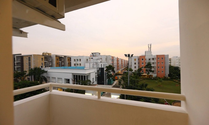 Sholinganallur Hotel | OYO 9260 Olive Castles Inn