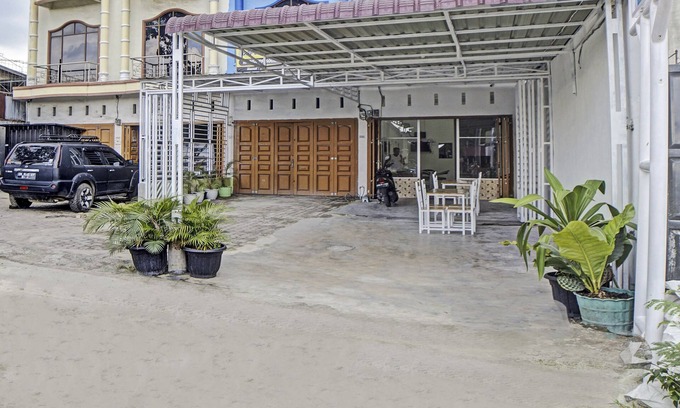 Pematangsiantar Hotel | OYO 92950 Orien Guesthouse