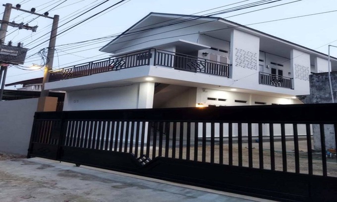 Mandau Hotel | OYO 93126 Nrc White House