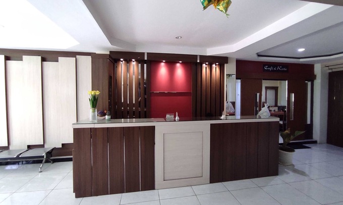 Kendari Hotel | OYO 93278 Wisma Syariah Lahundape