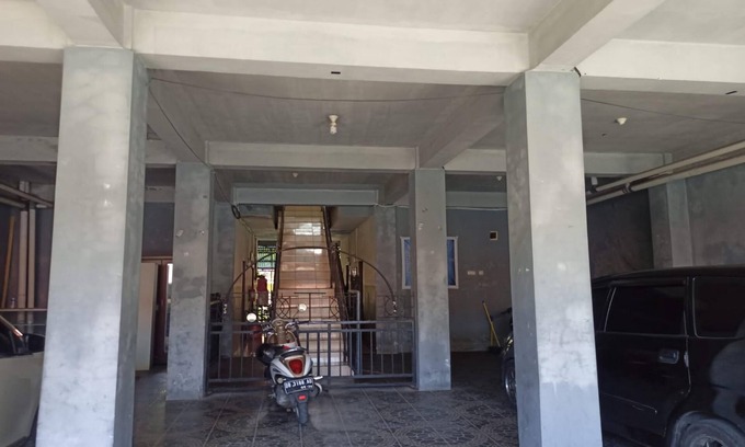 Kendari Hotel | OYO 93650 Pondok Baruga 777 Near Sarewo Musik Studio Kendari