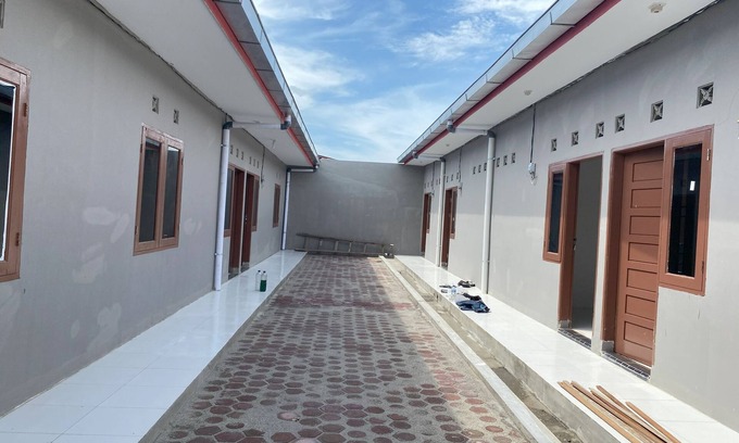 Medan Hotel | OYO 93951 Family Guesthouse