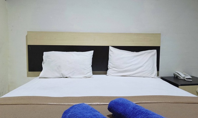 Tetebatu Hotel | OYO 93953 Kost Tamara Near Kantor Desa Sengka