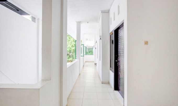 Purwokerto Hotel | OYO 94650 Guest House Sakinah