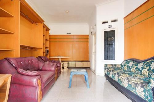Palembang Hotel | OYO 94690 Twin Kostel
