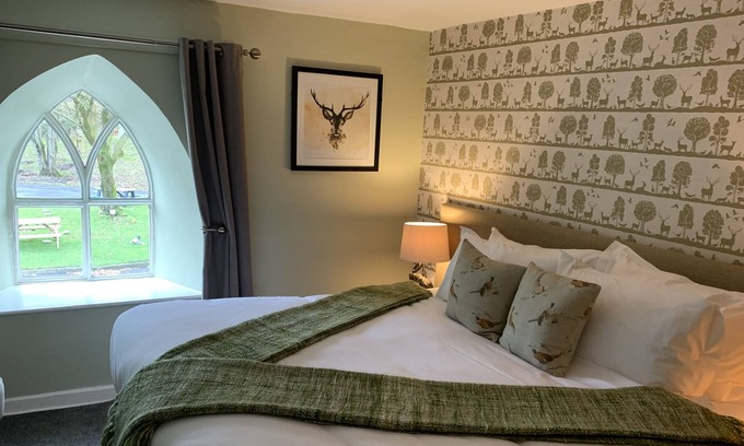 Auldgirth Hotel | OYO Auldgirth Inn