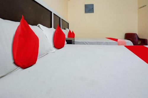 Vijayawada Hotel | OYO Flagship Hotel Garuda Inn