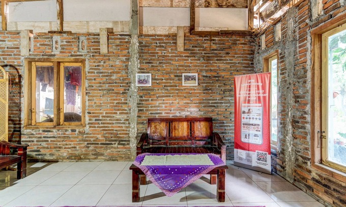 Kendal Hotel | OYO Homes 91157 Desa Wisata Bendosari Kendal