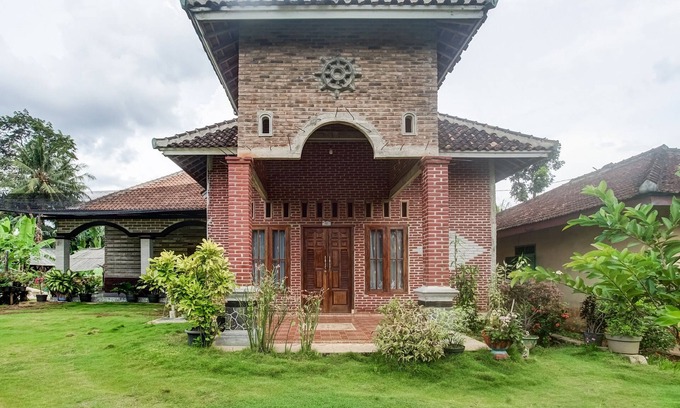 Gedongtataan Hotel | OYO HOMES 91255 Desa Wisata Embung Purworejo Syariah