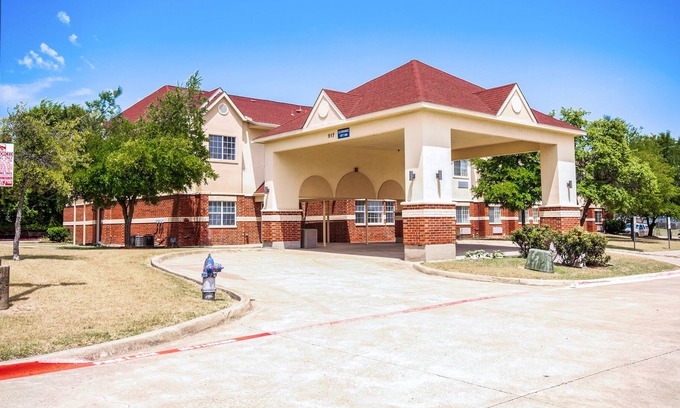 Mesquite Hotel | OYO Hotel Mesquite TX, Hwy 80
